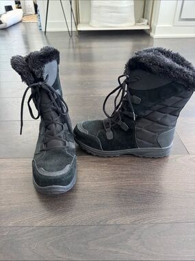 Columbia Winter Furry Boots 9.5 Black